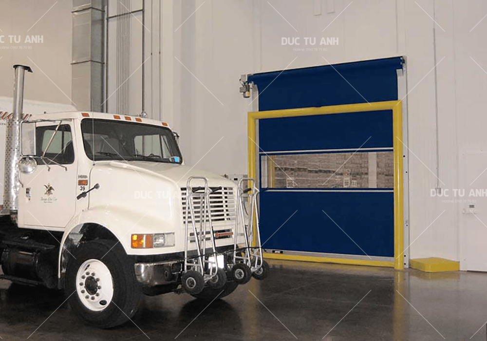 cua-cuon-nhanh-tc-thanh-sat-07 Bảo dưỡng định kỳ cửa cuốn nhanh PVC tại nhà xưởng