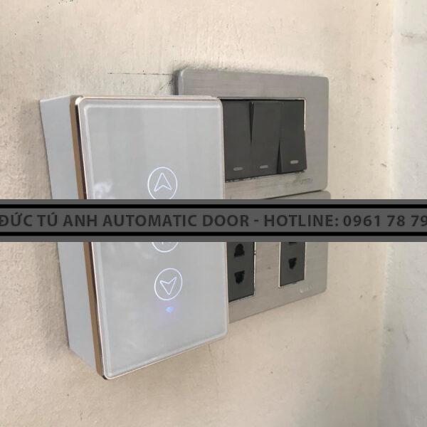 Tủ điều khiển cửa cuốn nhanh với nhiều phương thức kích hoạt Tủ điều khiển cửa cuốn nhanh với nhiều phương thức kích hoạt