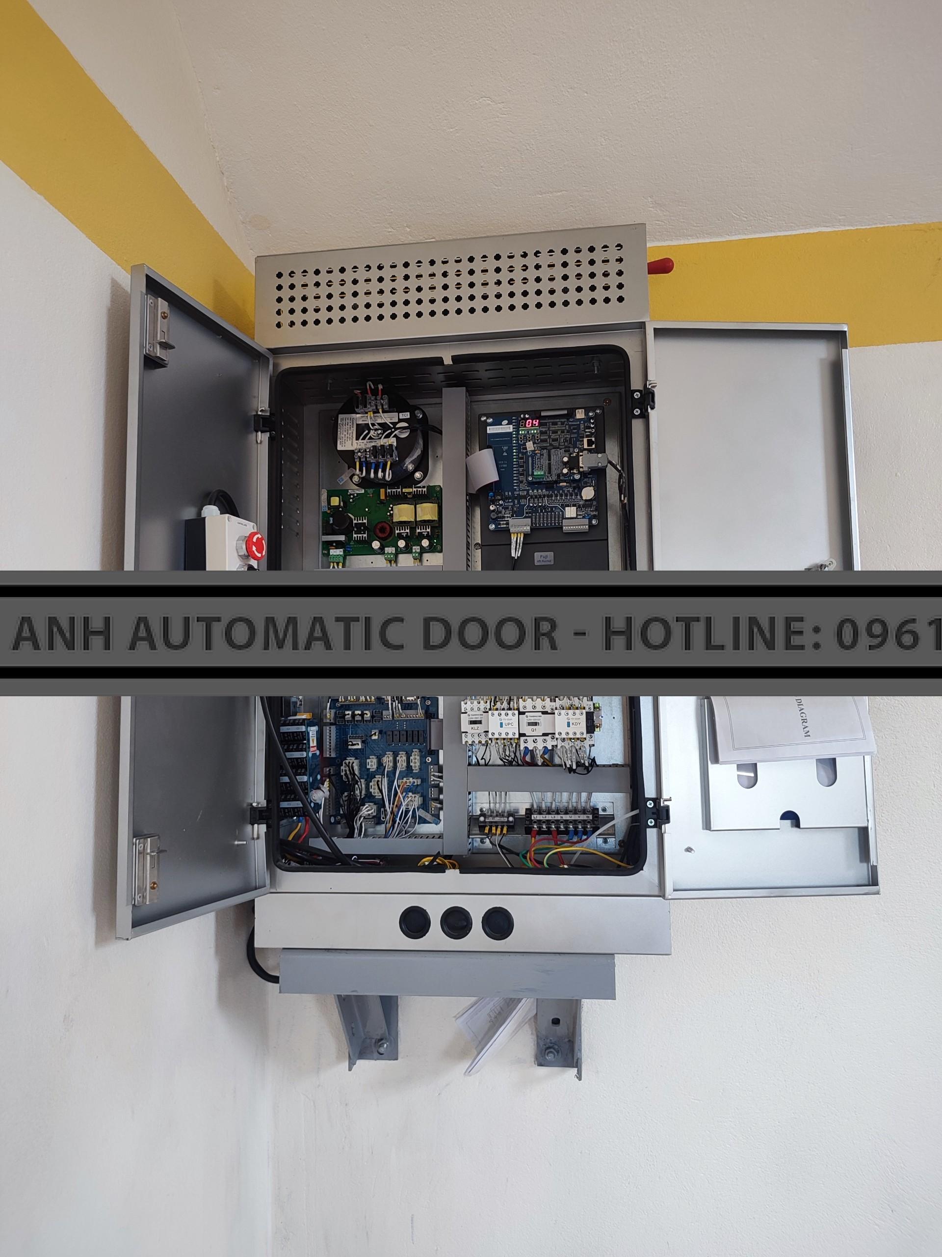 sửa chữa motor và hộp điều khiển cửa cuốn nhanh pvc